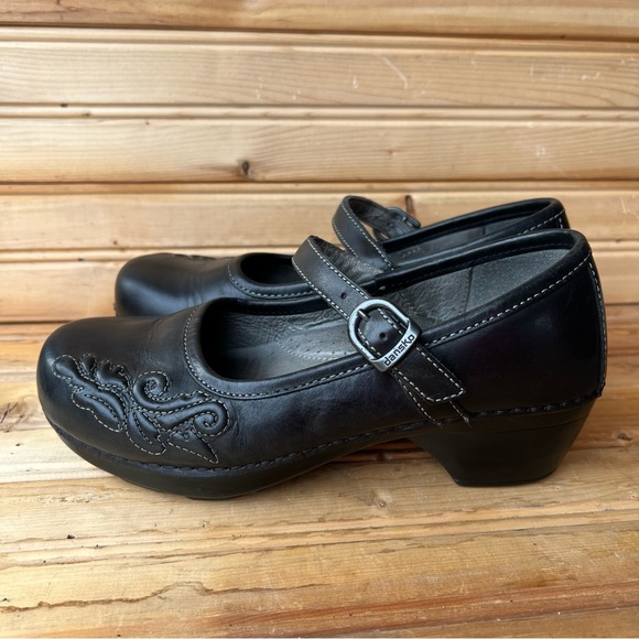 DANSKO Savanna Embossed Brown Leather
Mary Jane Clogs Sz 7 - Picture 4 of 13